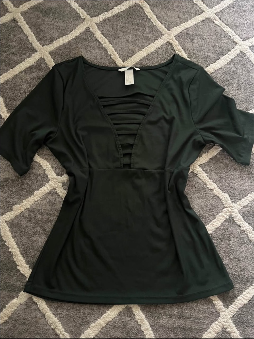 H&M Black Short-Sleeve V-Neck Ladder Front Top